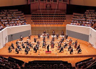 ＮＨＫ交響楽団の演奏風景  ⒞青柳聡