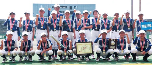 準優勝のYAMAYURIメンバー＝提供写真