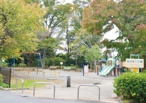 住宅地の最高価格地点近くにある鷺沼第１公園
