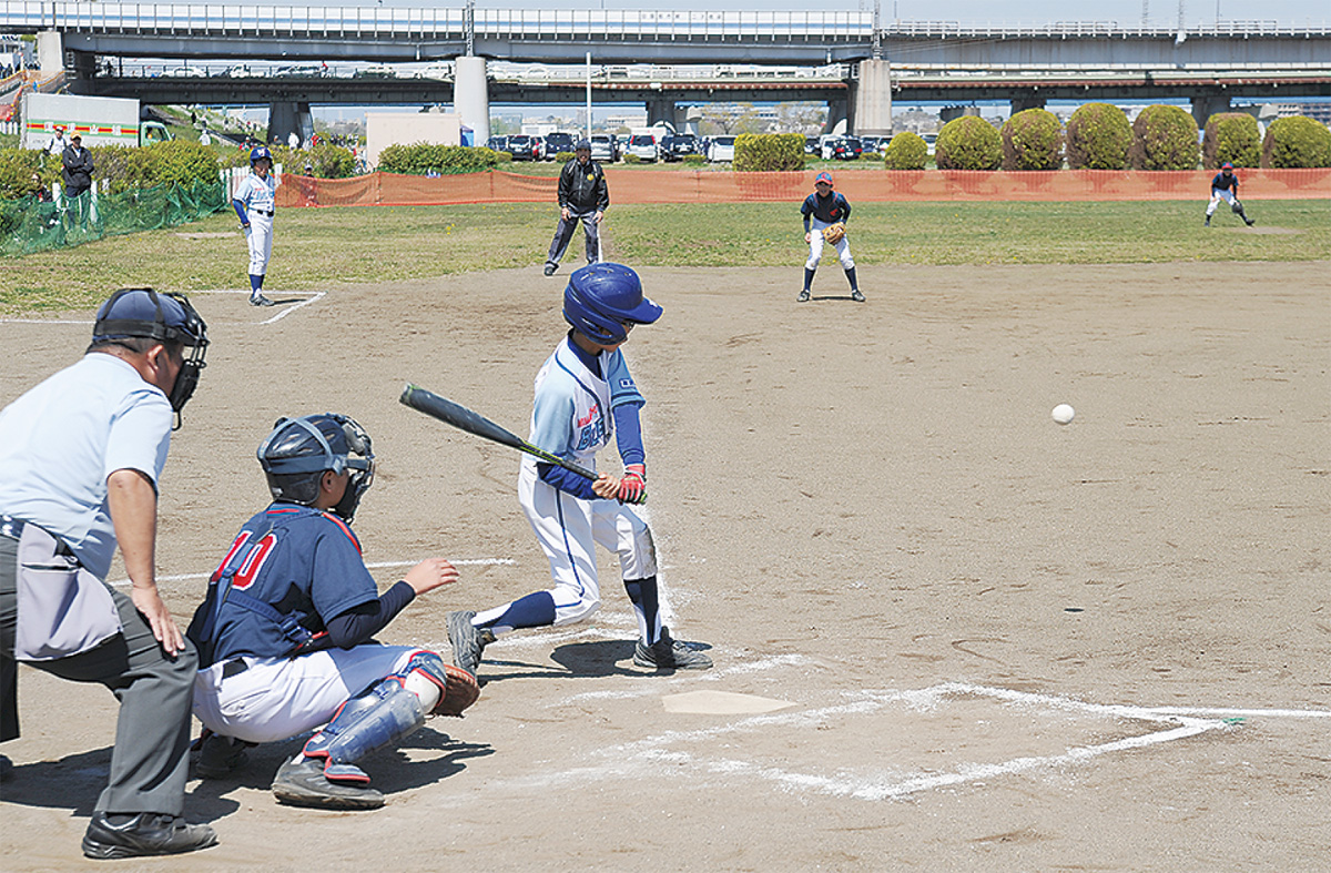 ウルフ、男子2連覇 (写真1)