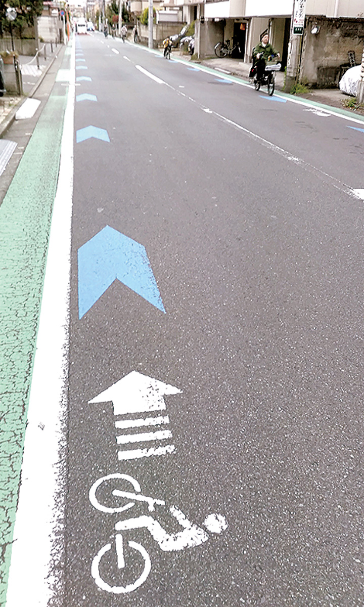 車道混在の矢羽根（幸区古川町）