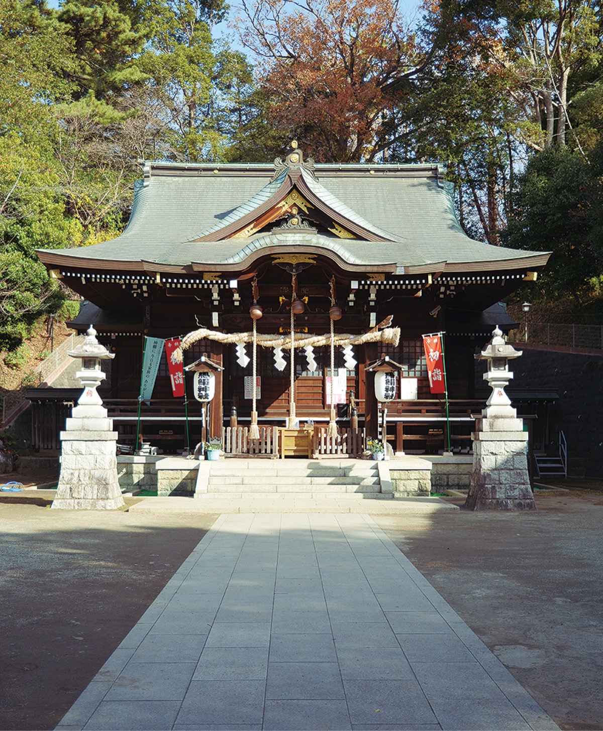 古くから地元の氏神として崇敬されてきた馬絹神社