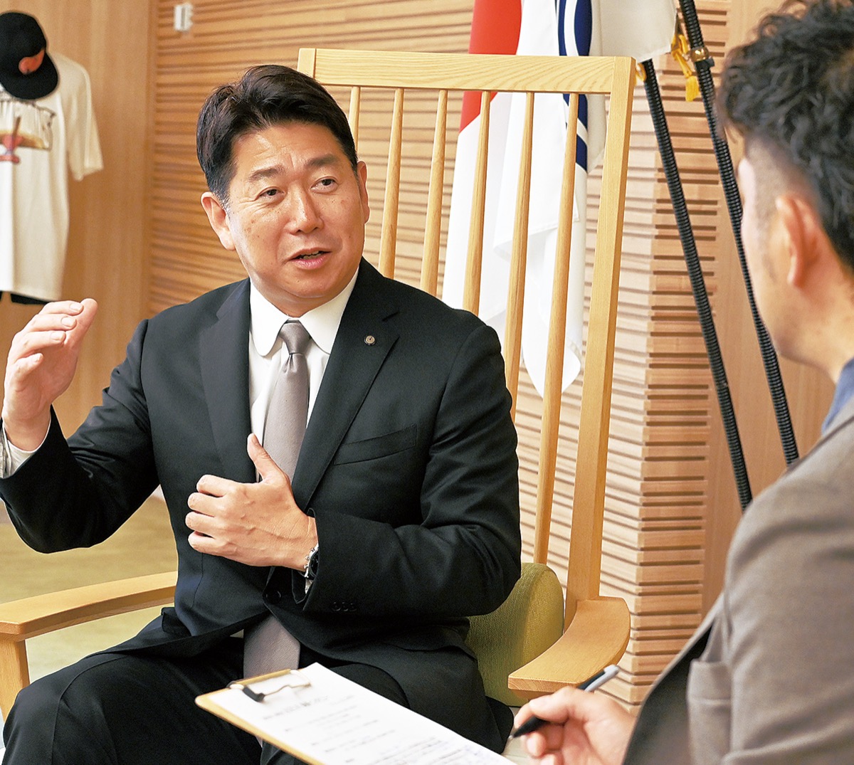 将来のビジョンを示す福田市長