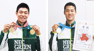 メダルを手にする小嶋選手（左）と末永選手