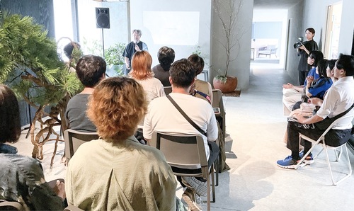 初日には説明会も開かれた