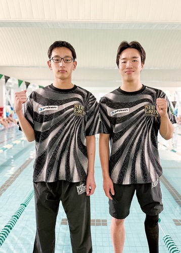 気合十分な牧山さん（左）と川渕さん