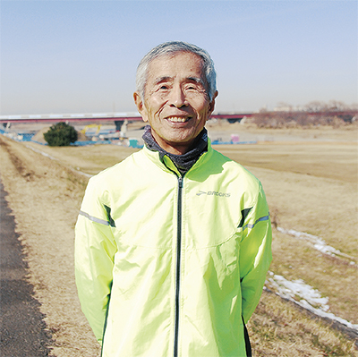 カワサキSC堀内さん 76歳、「真の鉄人」へ 多摩川で40年、世界へ挑戦