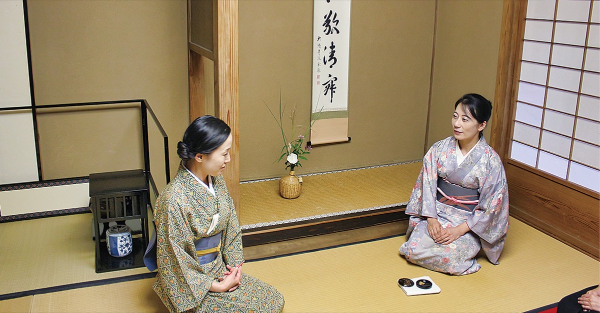 専門家を講師に招き本格的なレクチャーを実践