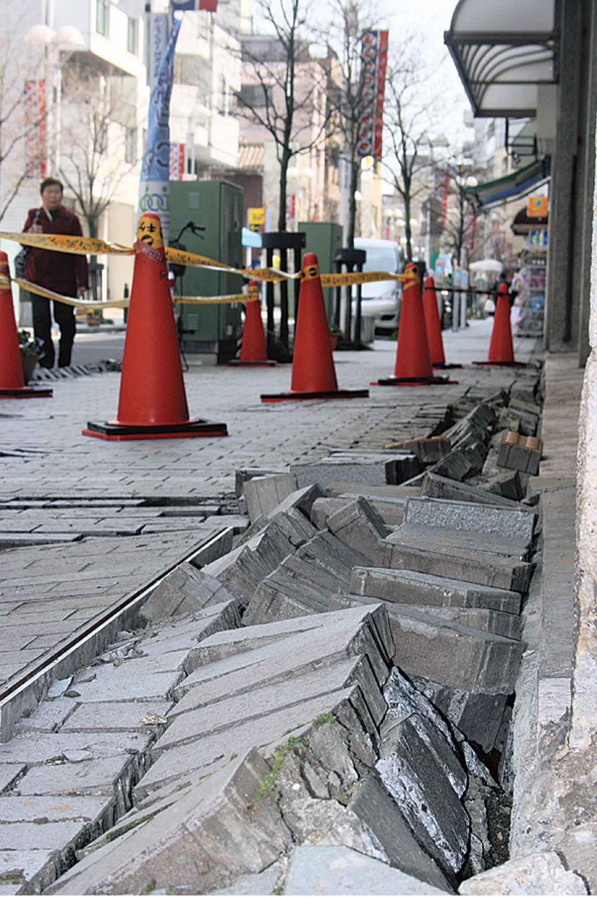 川崎市内の通学路｢危険なブロック塀｣ 撤去進まず