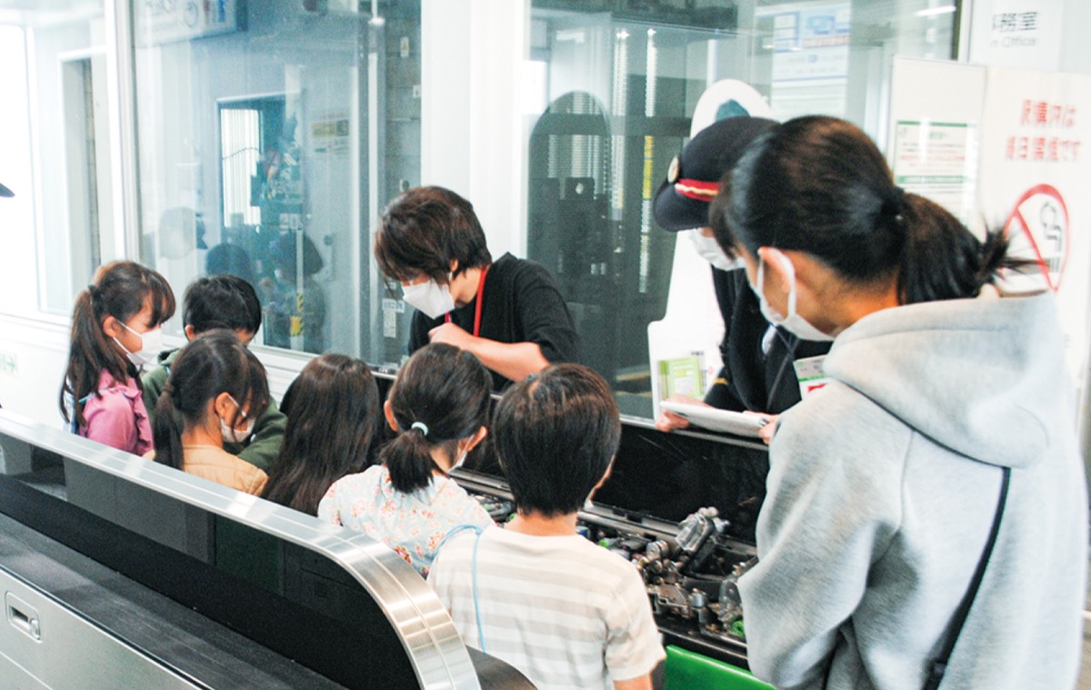 自動改札機の構造にワクワク