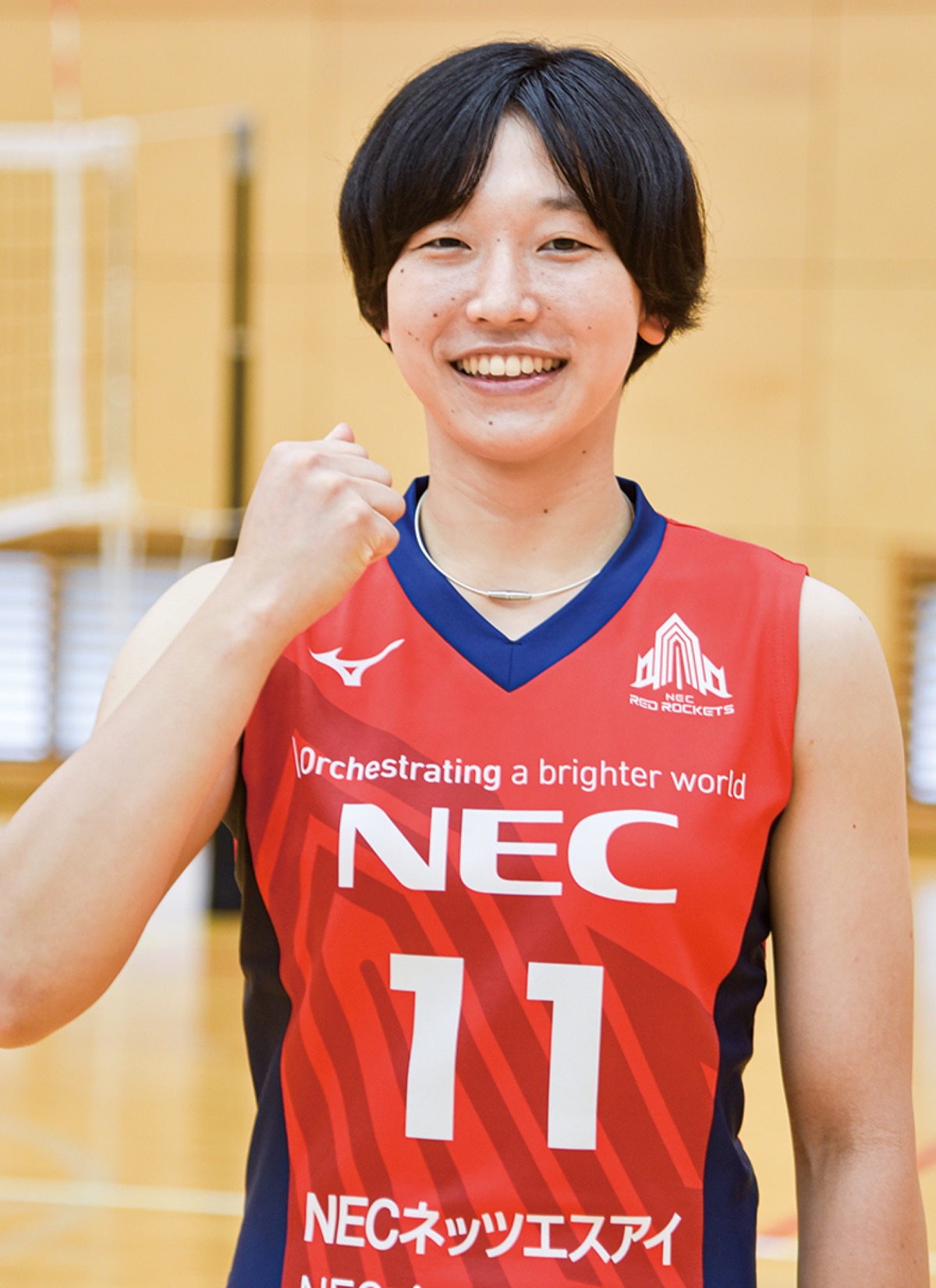 ガッツポーズする古谷主将