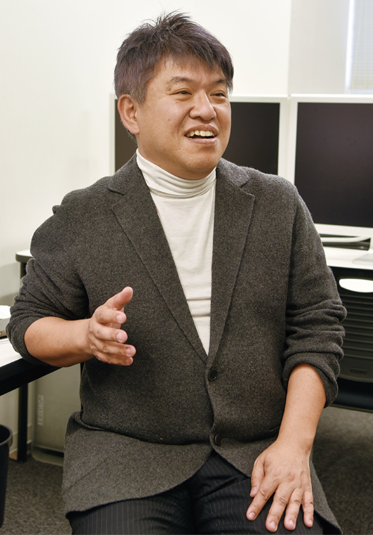 取材に答える番匠教授