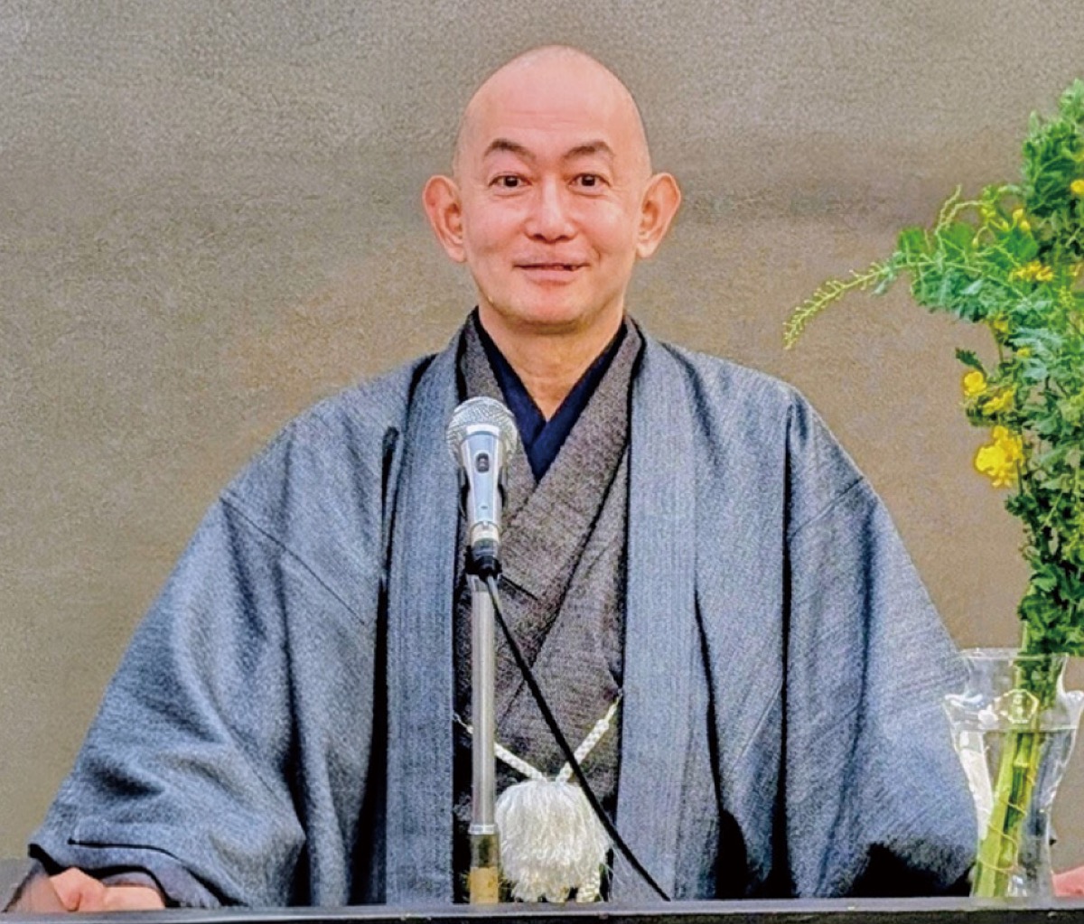 講演会やイベントMCなど、マルチな活躍を見せる