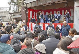 歓声で沸いた五反田神社