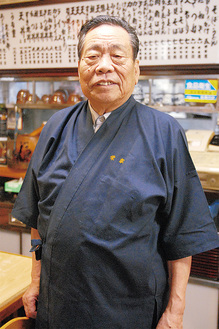 ●…登戸でそば屋「栄家」を営み、神奈川県麺類生活衛生同業組合の理事長を務める。一般社団法人川崎市食品衛生協会の前会長。登戸在住、81歳。