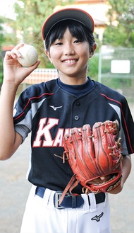 市内の選抜メンバー４人のうちの一人、片桐さん＝16日、南生田少年野球場