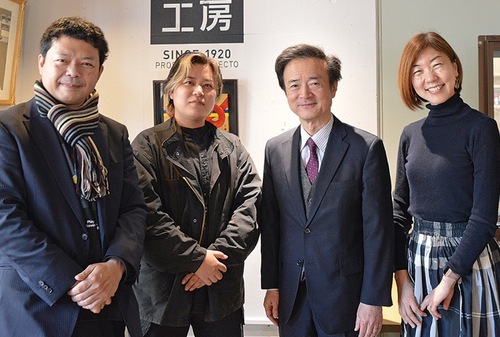 左から反町さん、伊早坂さん、市川功一さん（ジェクト（株）代表）、平松さん