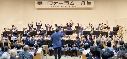 金程中吹奏楽部の演奏