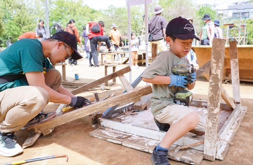 中田悠真さん（右）と豊さん