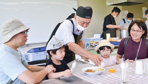 料理サークルによるブース＝昨年