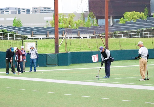 広々としたスタジアムで楽しくプレー