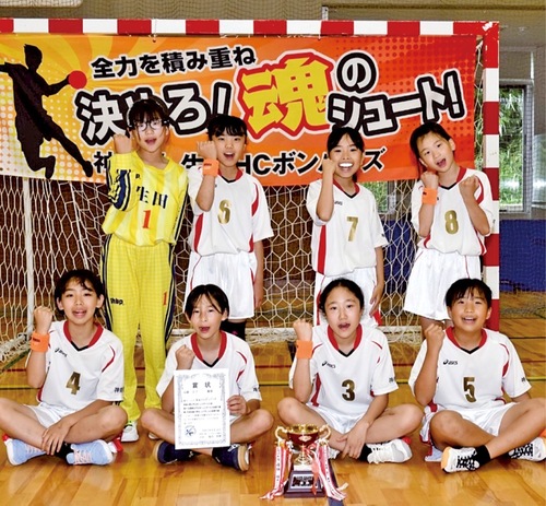 県大会終了後、ゴール前で