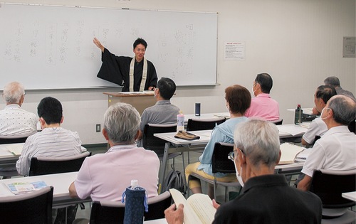 講義する南條氏