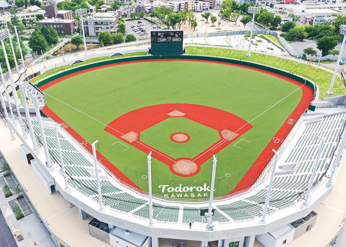 完成した等々力球場＝市提供