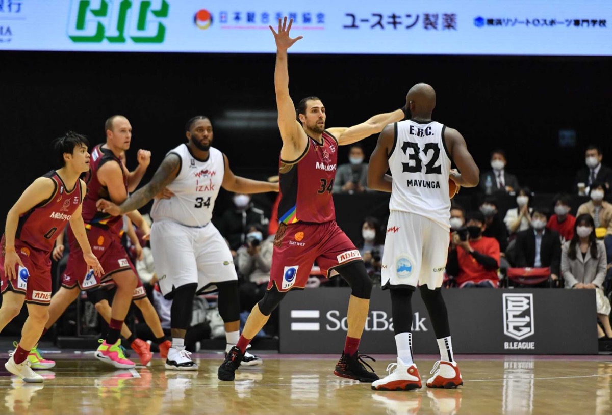 富山に１勝1敗 東地区５位 (写真2)