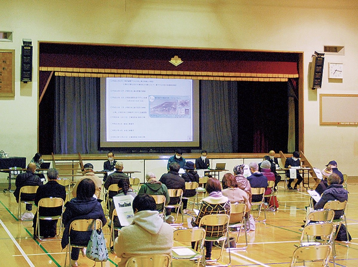 工事説明会の様子=先月21日