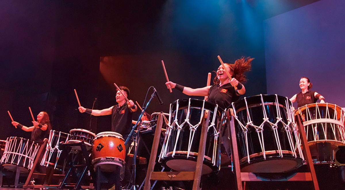 梵天、アルテリッカで公演 (写真1)