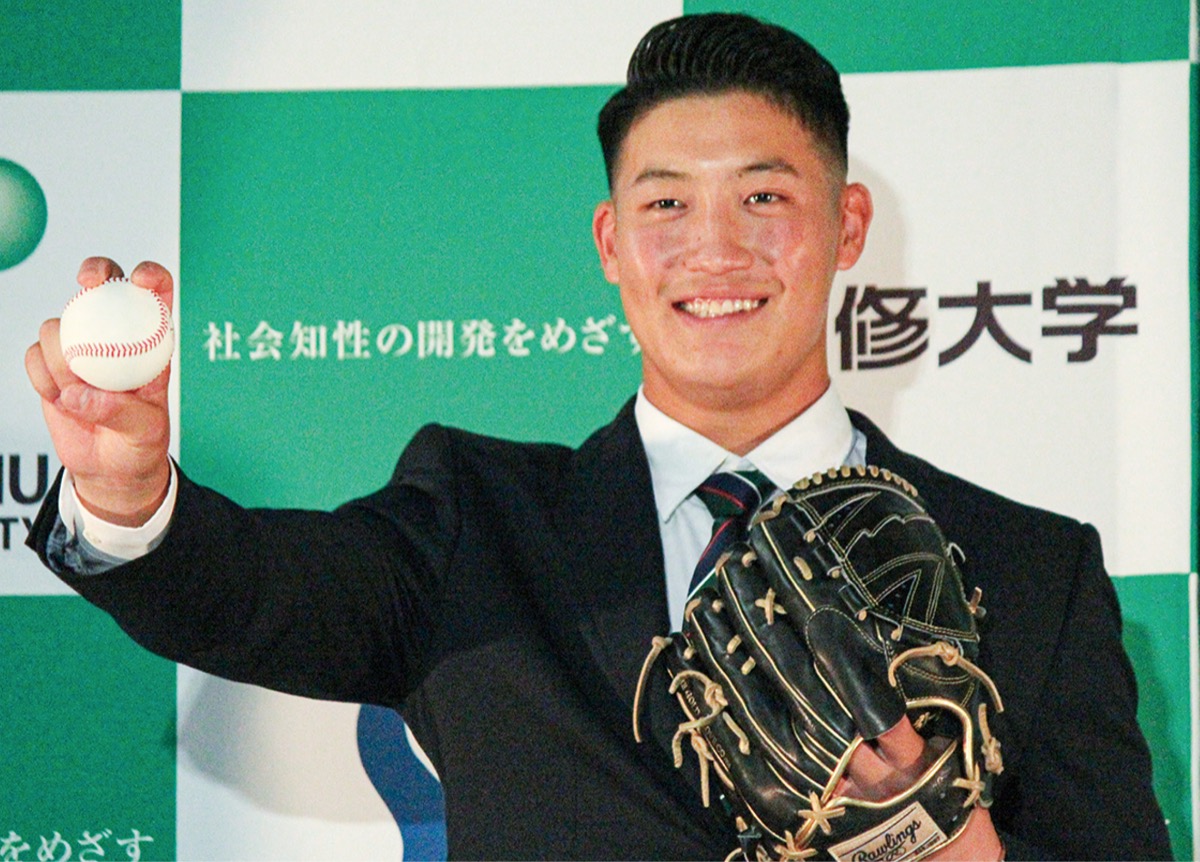 会見で意気込みを語った菊地投手