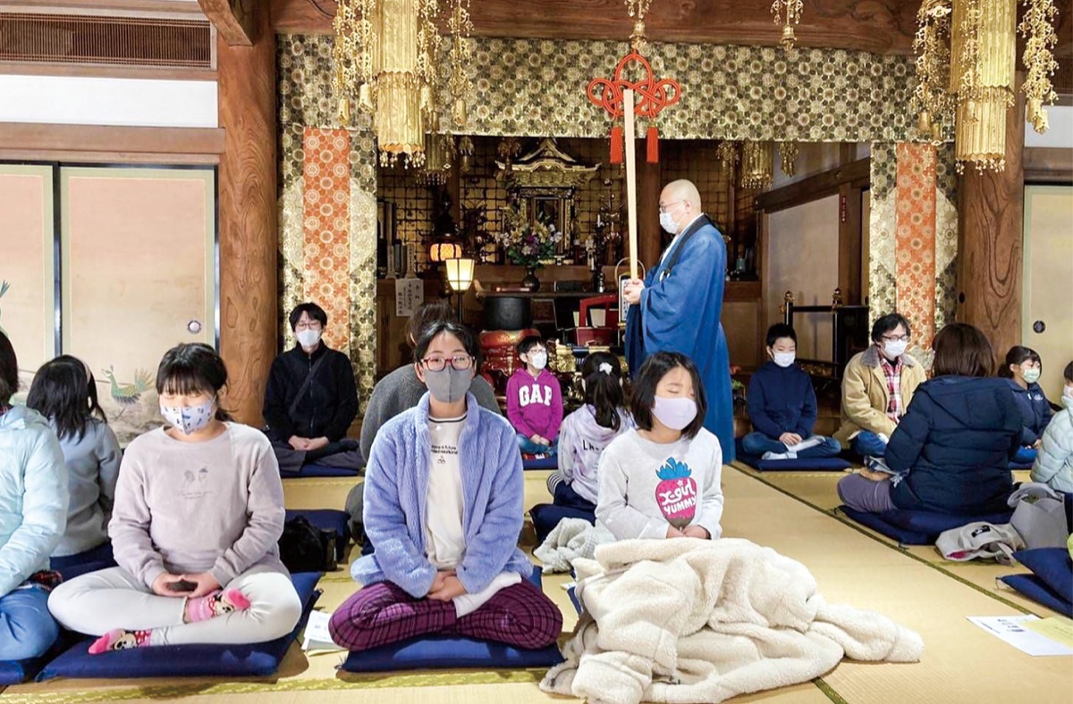 「みんなで座禅」60人 菅地区社協、玉林寺で | 多摩区・麻生区 | タウンニュース