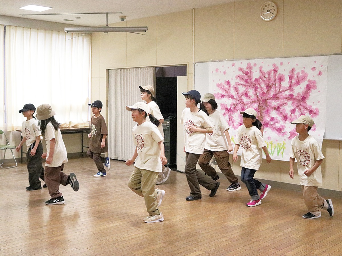 中野島 ４組が演舞