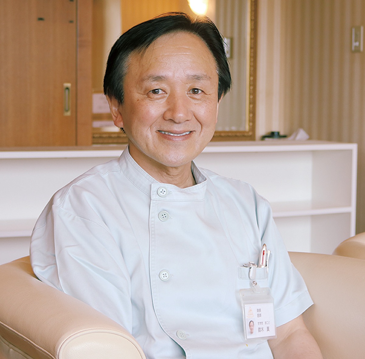 思い出を語る鈴木院長