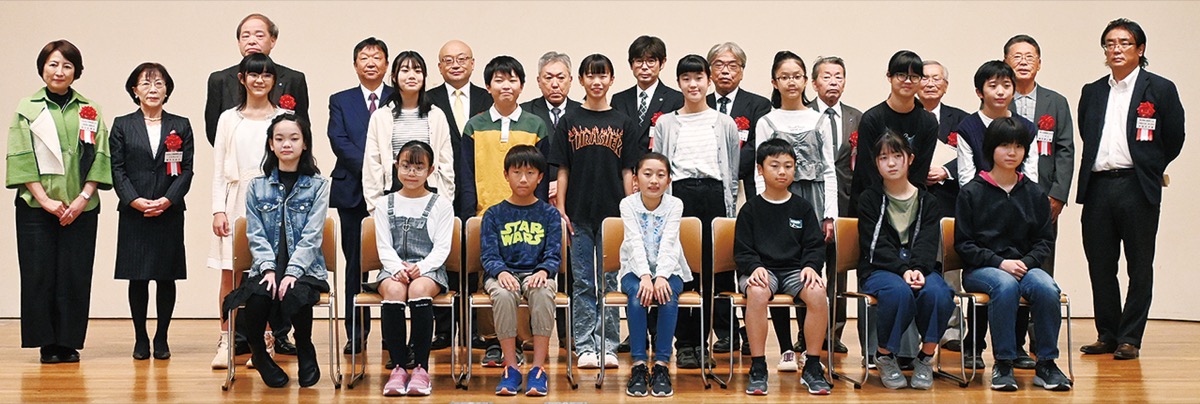 税の絵はがきに力作405点