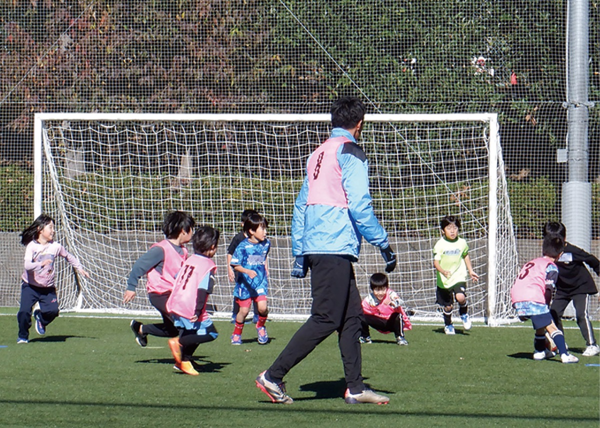 サッカーで社会を明るく