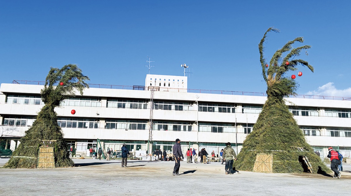 地域一丸どんど焼き準備