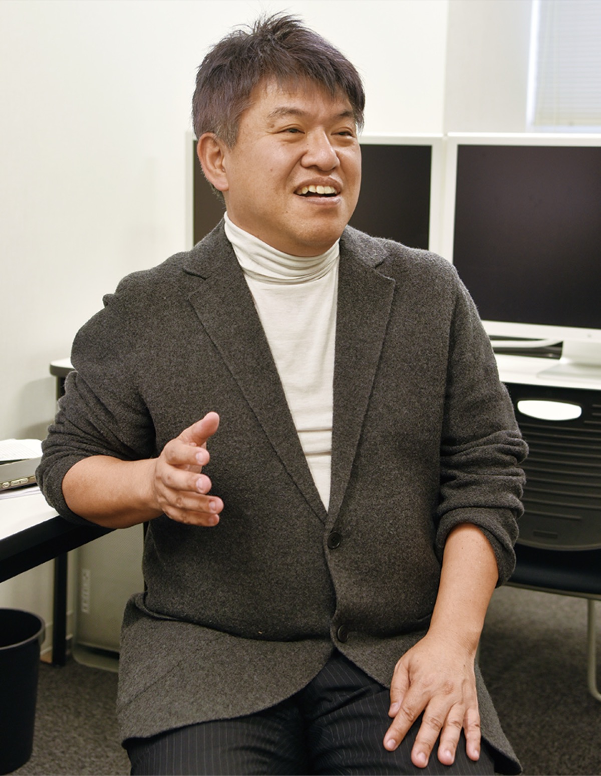 取材に答える番匠教授