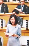 12月議会一般質問に立つ吉沢直美
