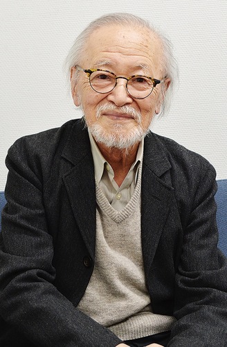 インタビューに応えるふじたさん