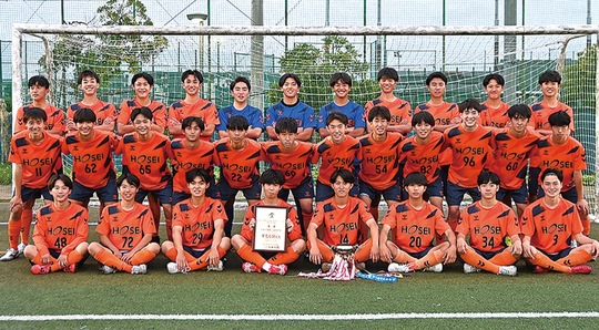 初めて県大会を制し、関東大会に出場するメンバー