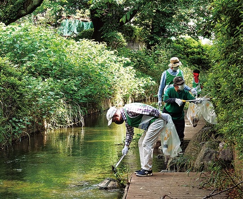 市内で一斉に清掃＝写真は過去