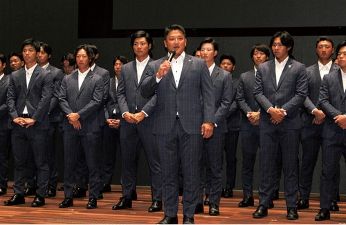 決意表明する大河原監督＝川崎商工会議所提供