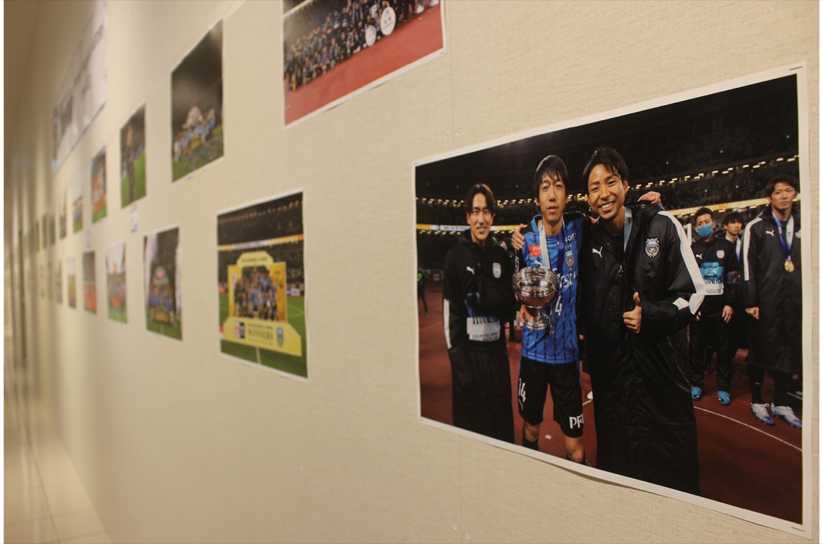 川崎フロンターレ、歴史を振り返る写真展が開催中
