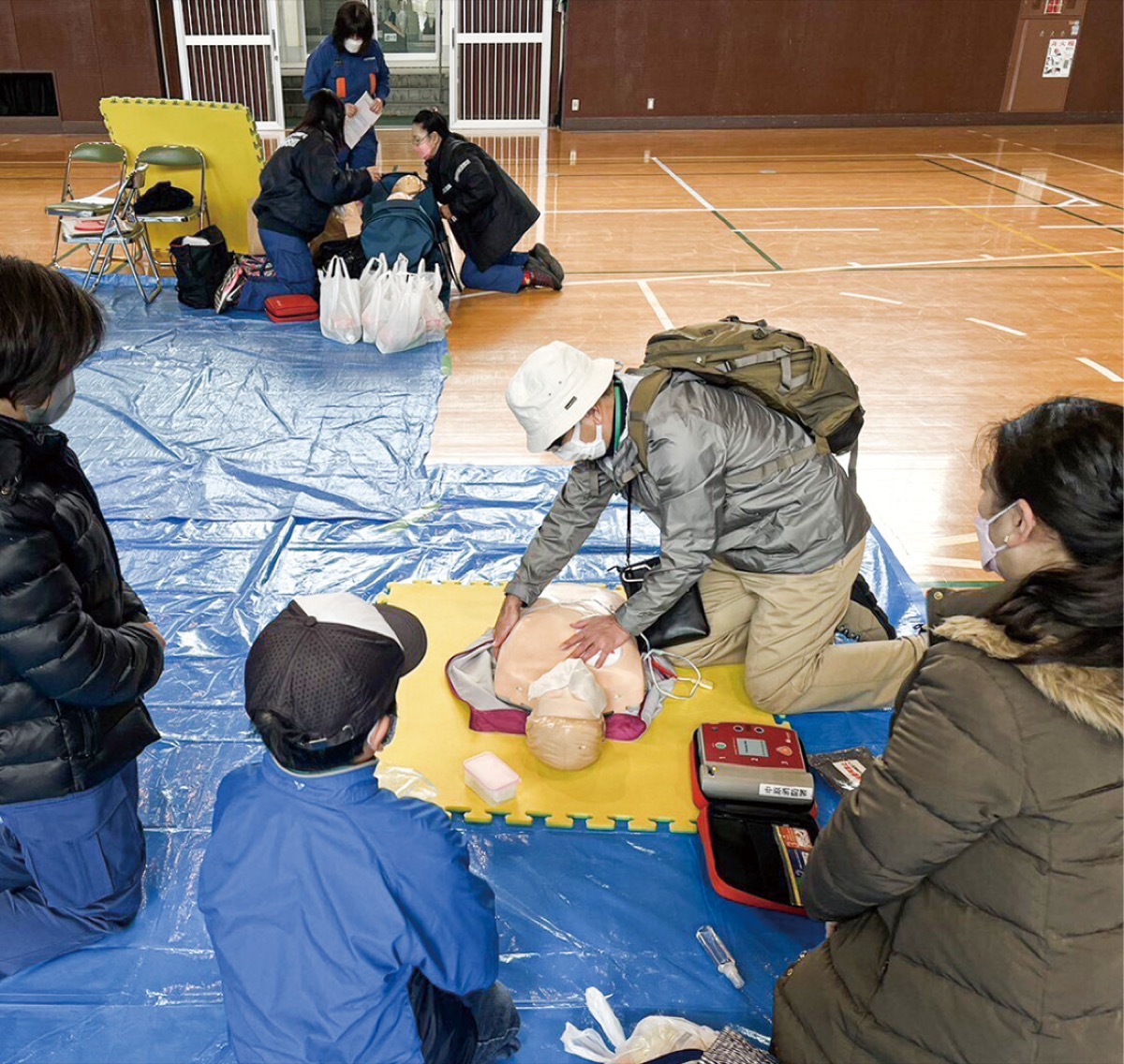 ＡＥＤを体験する参加者