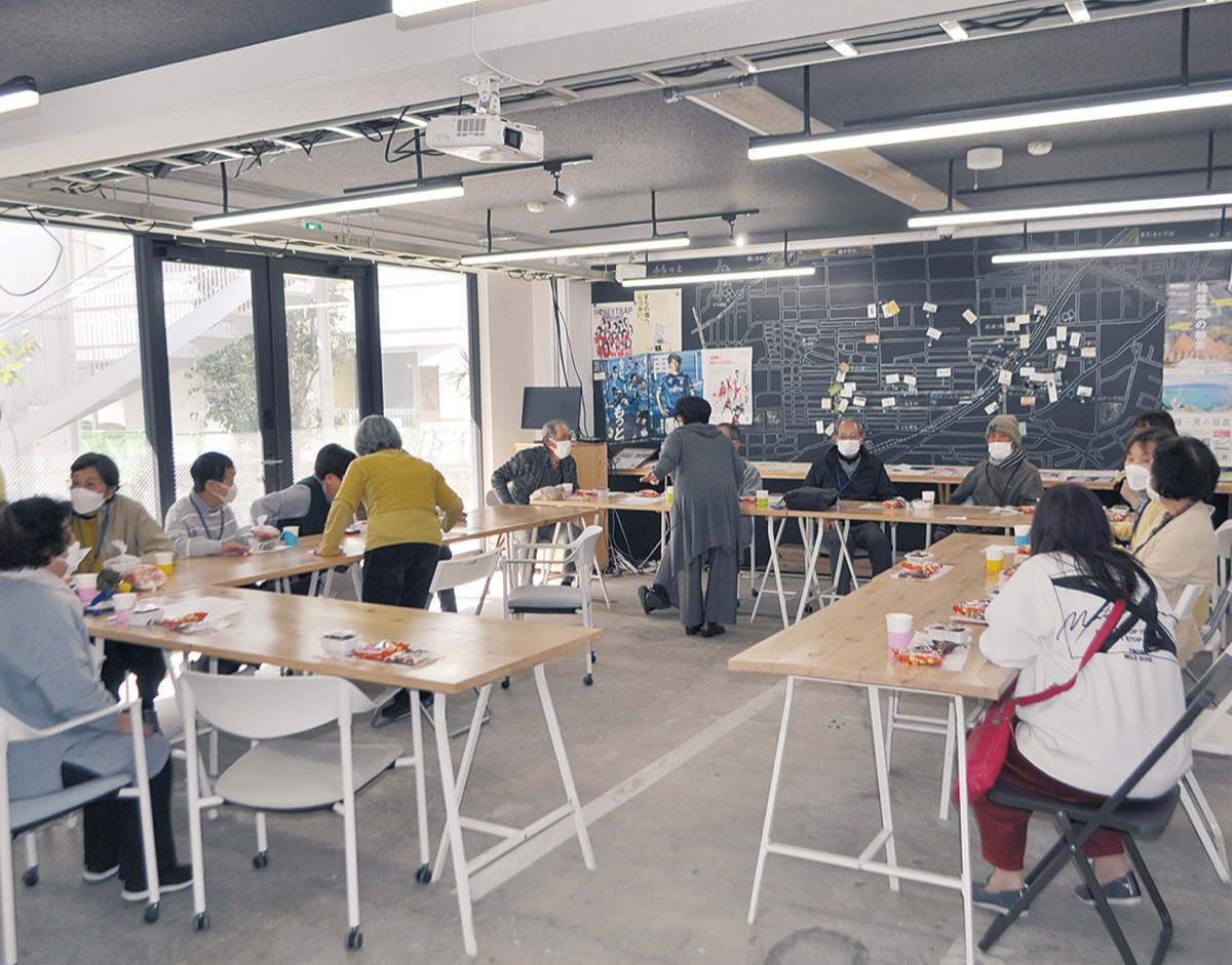 ｢お茶べり｣続け、12年