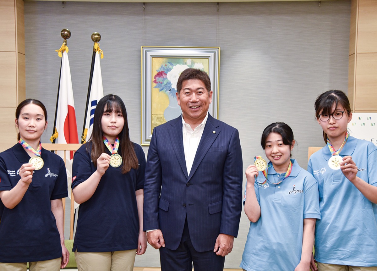 日本代表の４選手と福田市長