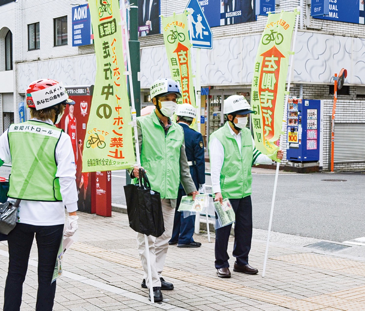 武蔵小杉駅近くでの街頭キャンペーン(今年3月)