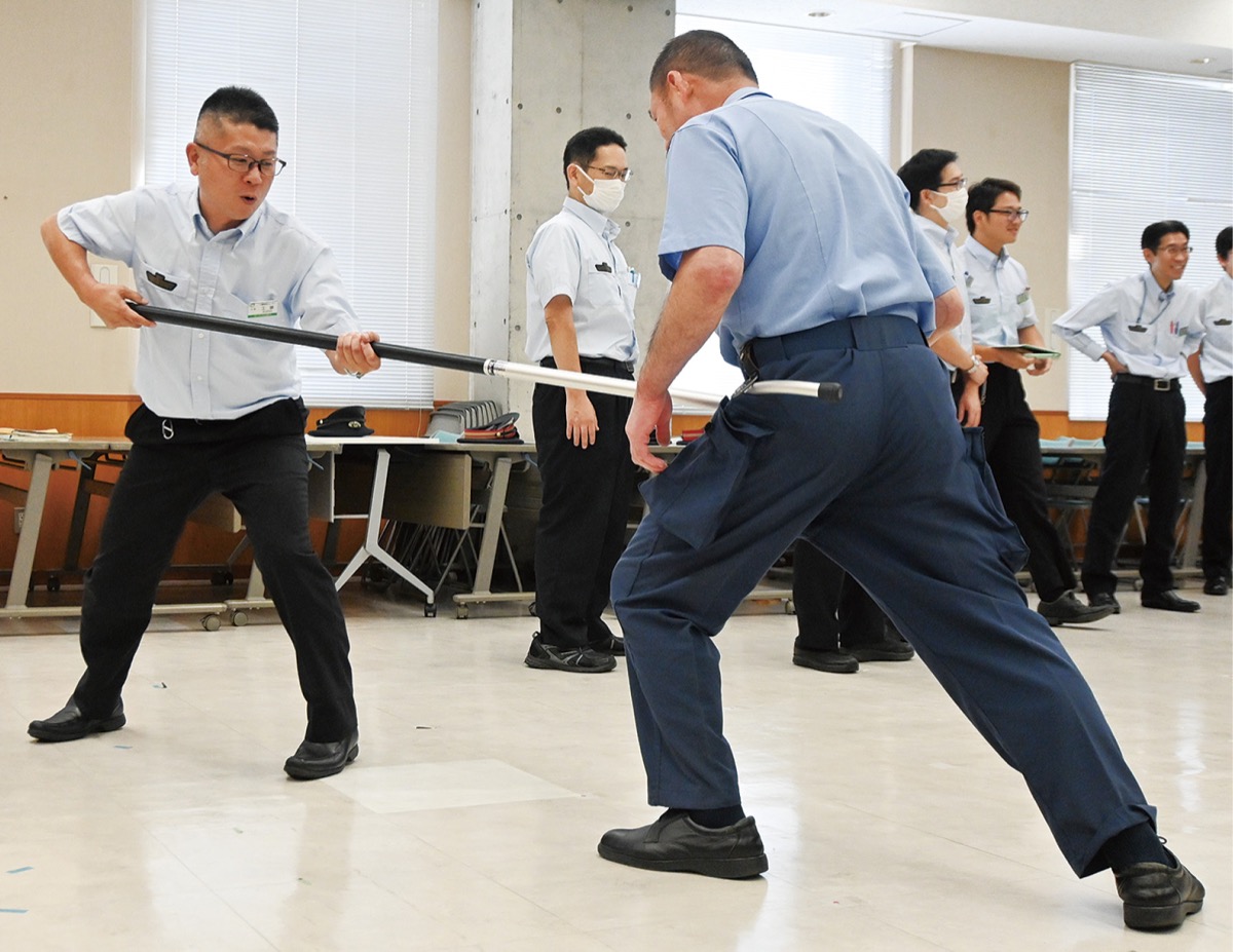 武蔵小杉駅員が自衛訓練
